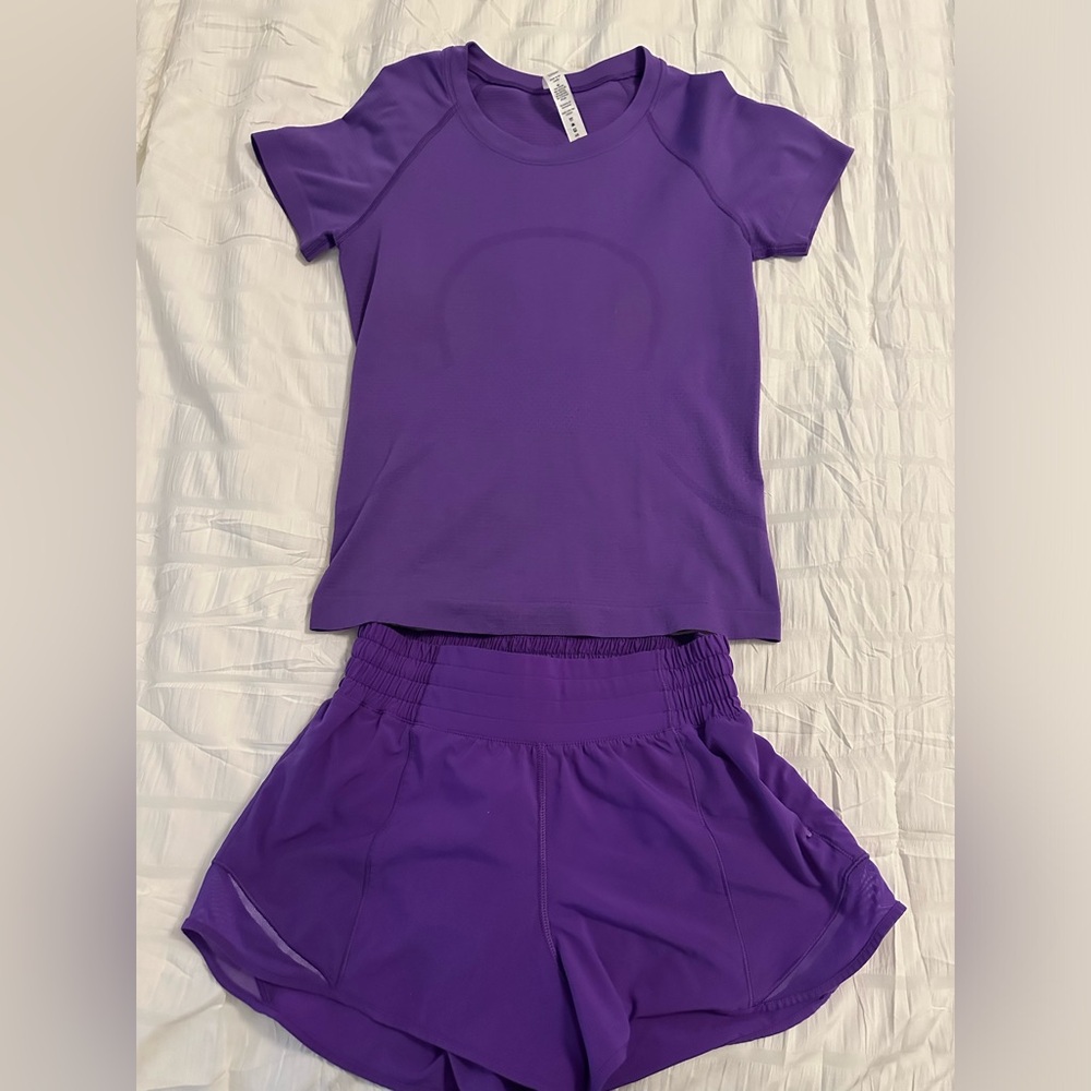 Lululemon purple size 4 hotty hot shirts and swiftly set